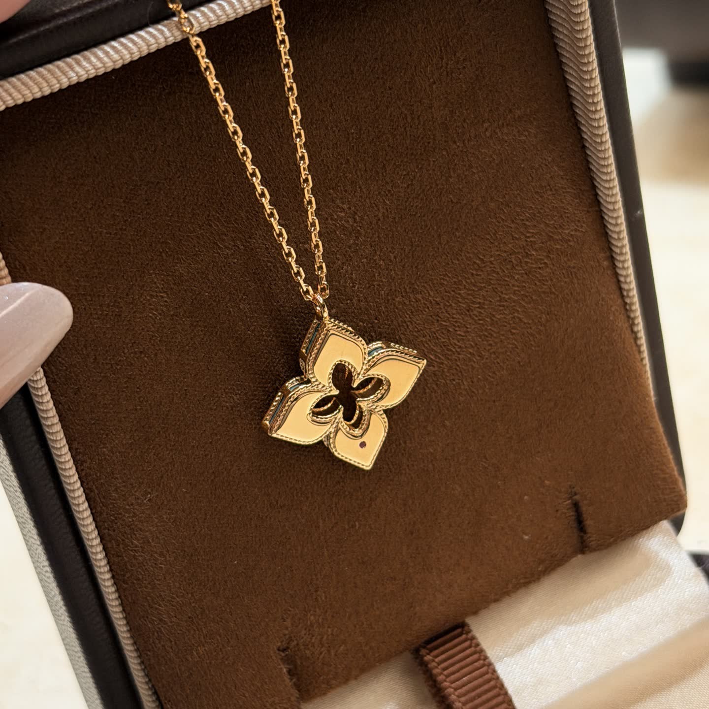 Van Cleef & Arpels Alhambra Gold and Enamel Diamond Necklace